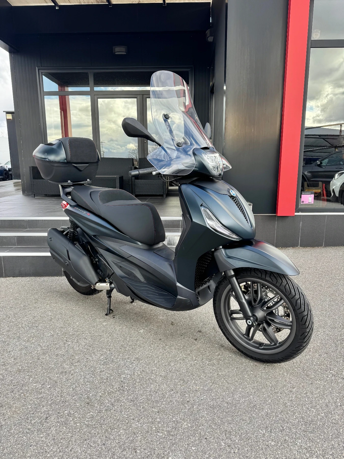 Piaggio Beverly 400S-ABS-ASR-8400км.-КАТО НОВ