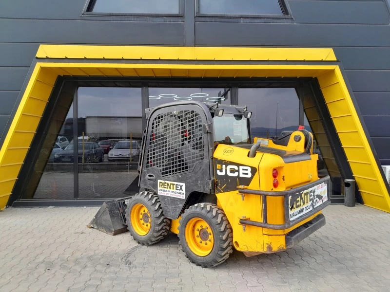 Мини челни товарачи JCB 135 2800кг, снимка 3 - Индустриална техника - 44402527