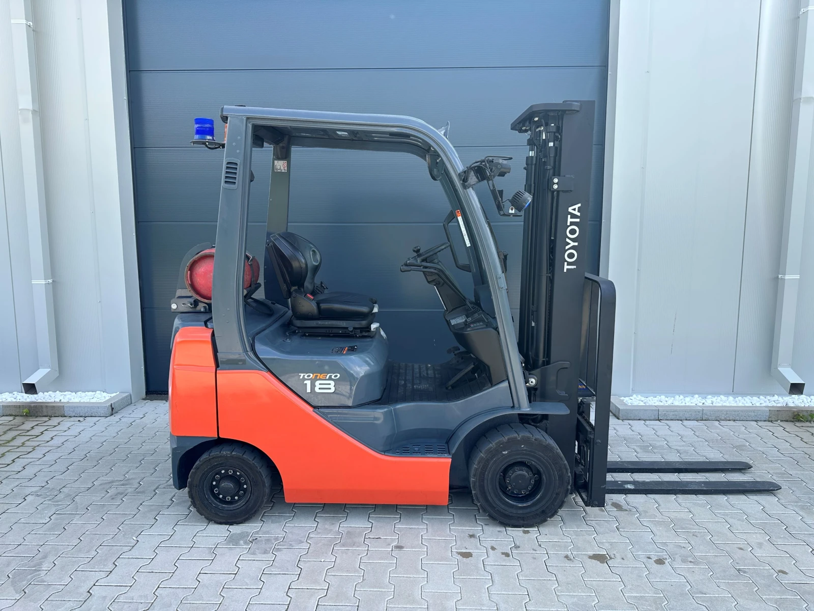 ������� Toyota 02-8FGF18 | Mobile.bg � ����������� 1