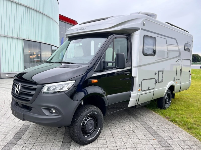 Кемпер HYMER / ERIBA 4X4 MLT CrossOver 3500 кг., снимка 2 - Каравани и кемпери - 46205485