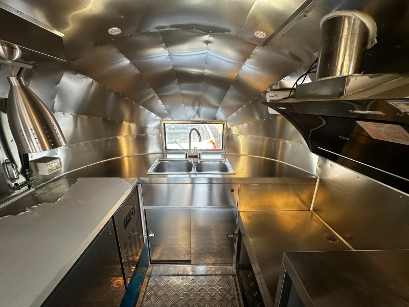 Каравана Други Erzoda 2022, снимка 12 - Каравани и кемпери - 53532466