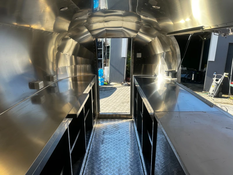 Каравана Други Erzoda 2022, снимка 8 - Каравани и кемпери - 53532466