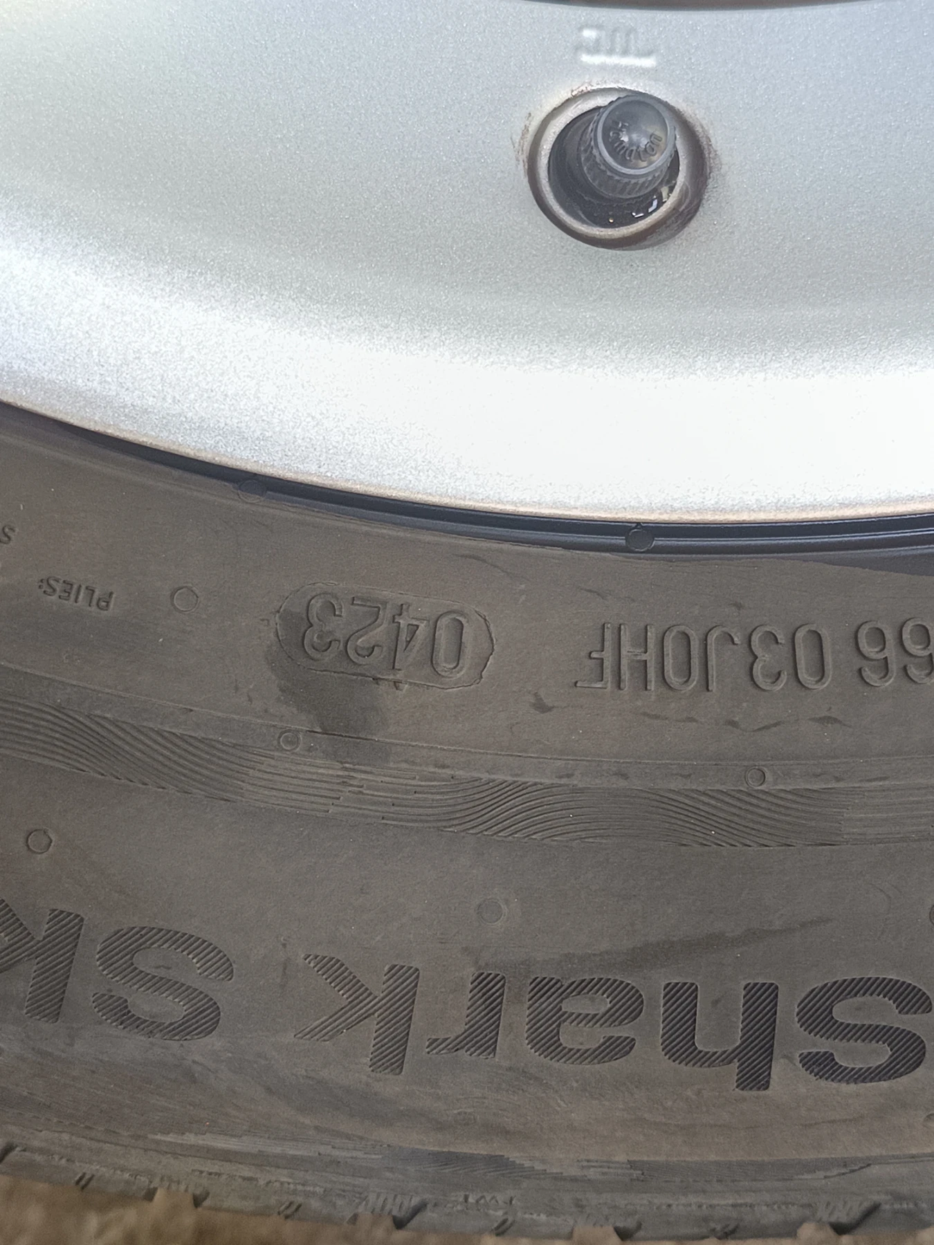 Гуми с джанти Uniroyal 215/65R16, снимка 7 - Гуми и джанти - 54396002