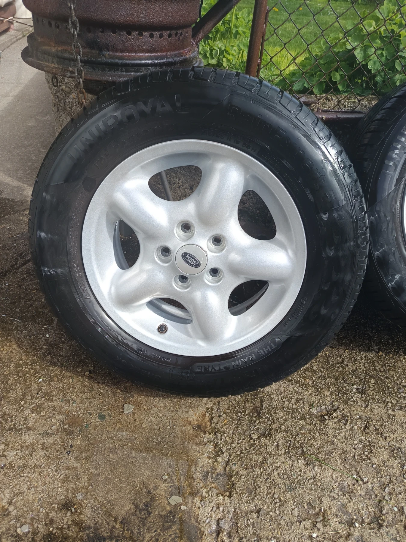 Гуми с джанти Uniroyal 215/65R16