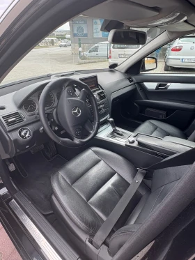 Mercedes-Benz C 320, снимка 8