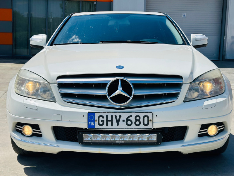 Mercedes-Benz C 200, снимка 2 - Автомобили и джипове - 46440284