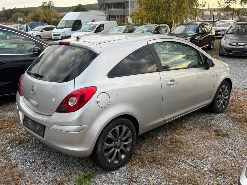 Opel Corsa 1.2i Газ, снимка 3 - Автомобили и джипове - 47815703