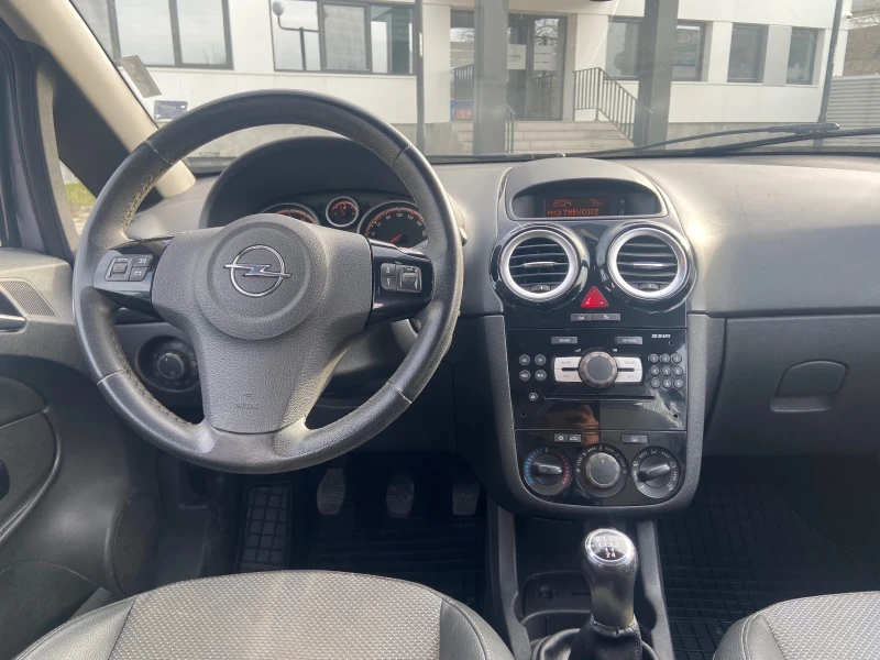 Opel Corsa 1.4i, снимка 9 - Автомобили и джипове - 48836517