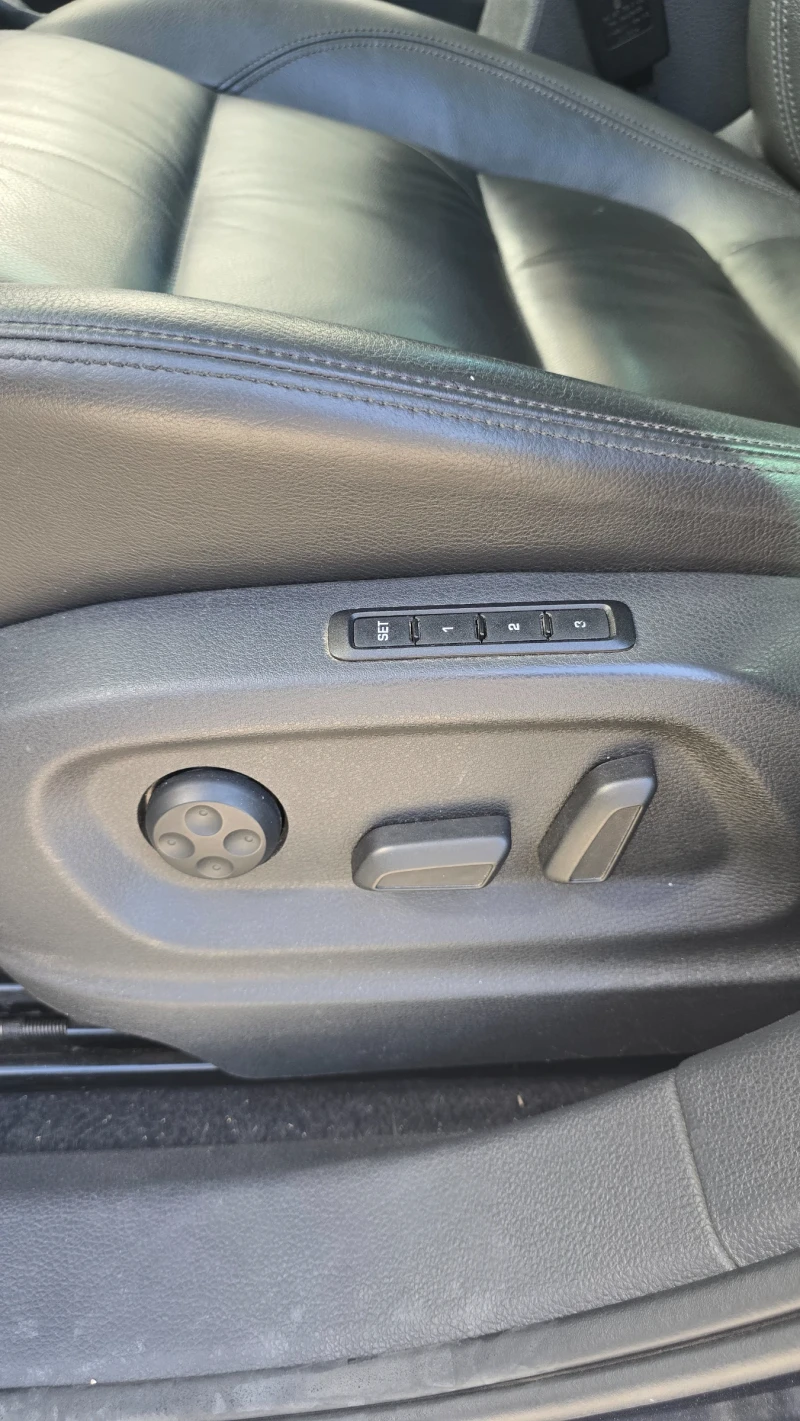 VW Sharan 2.0 TSI Ел Теглич, Всички екстри, снимка 13 - Автомобили и джипове - 51774749