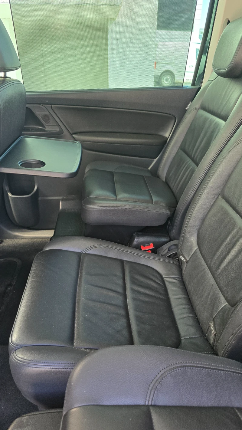 VW Sharan 2.0 TSI Ел Теглич, Всички екстри, снимка 8 - Автомобили и джипове - 51774749