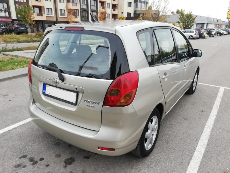 Toyota Corolla verso 1.8i Linea Sol/LPG, снимка 3 - Автомобили и джипове - 52187217