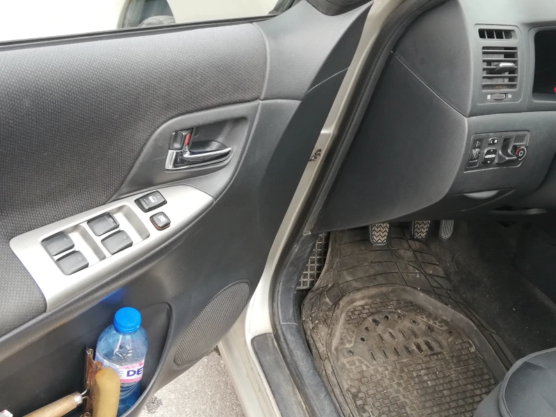 Toyota Corolla verso 1.8i Linea Sol/LPG, снимка 7 - Автомобили и джипове - 52187217