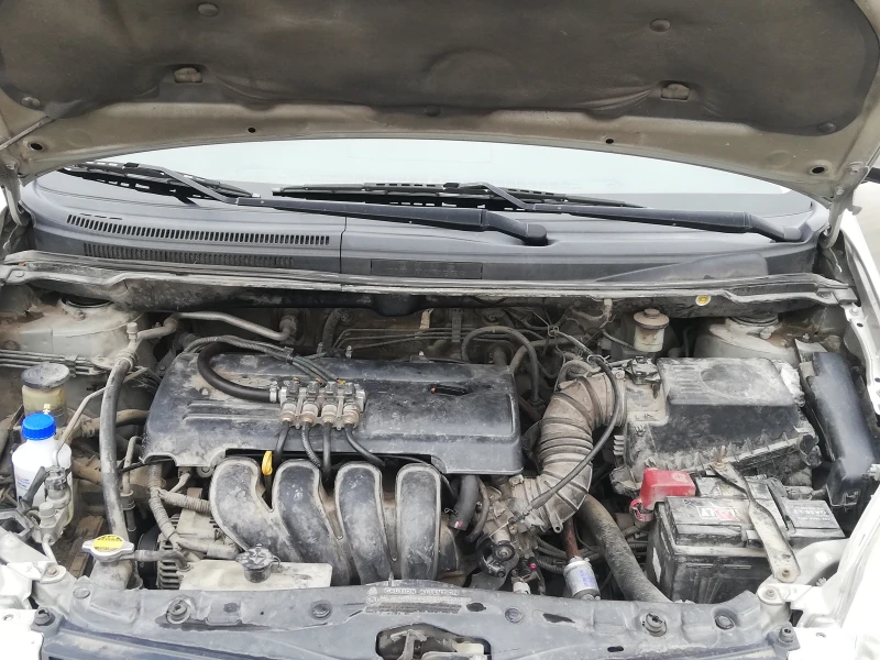 Toyota Corolla verso 1.8i Linea Sol/LPG, снимка 17 - Автомобили и джипове - 52187217