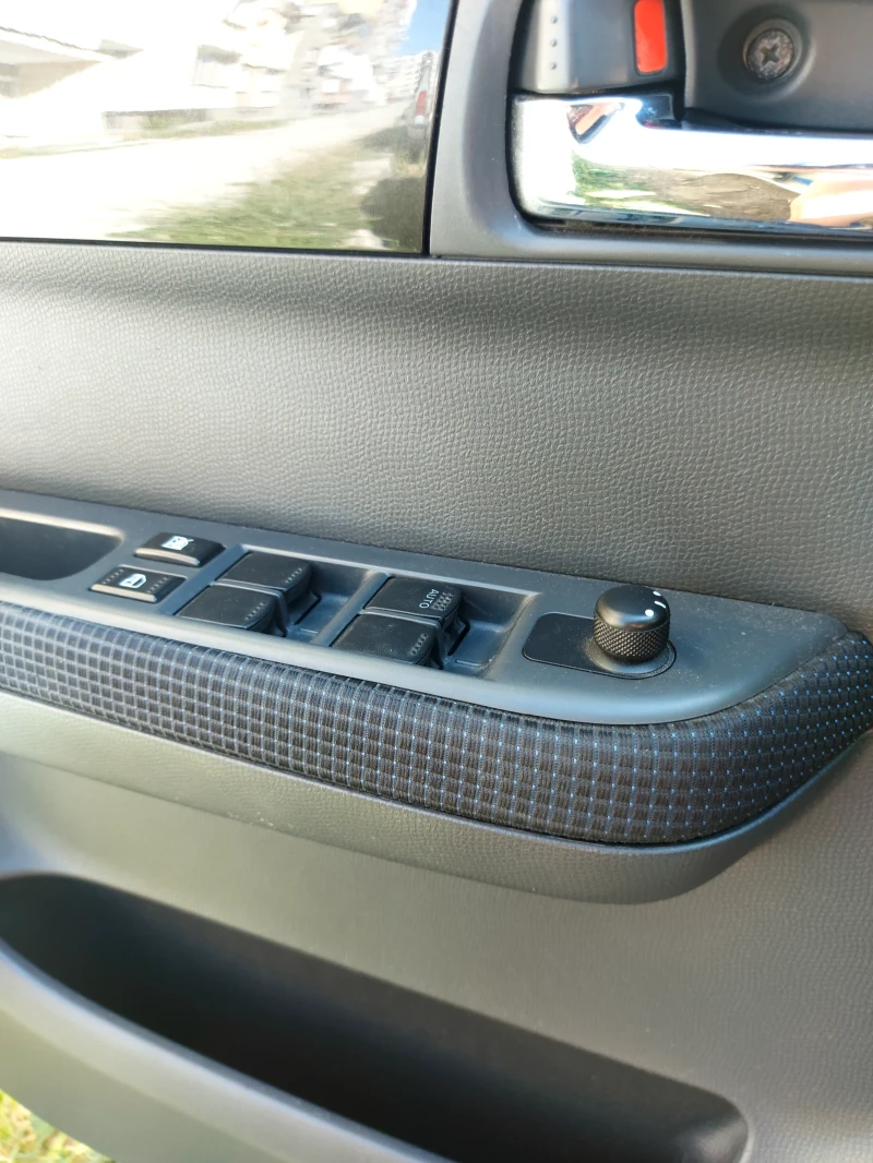 Suzuki Swift 1.3бензин 4х4 , снимка 7 - Автомобили и джипове - 52662701