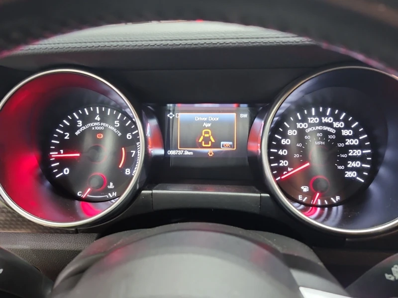 Ford Mustang * CARFAX * БЕЗ ПЪРВОНАЧАЛНА ВНОСКА, снимка 8 - Автомобили и джипове - 52726886