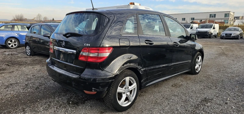 Mercedes-Benz B 200 2.0CDI , снимка 5 - Автомобили и джипове - 52836187