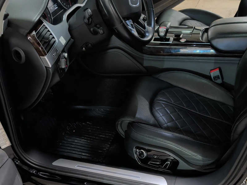 Audi A8 3.0 TDI * * ОБДУХВАНЕ * * CARFAX * * АВТО КРЕДИТ *, снимка 6 - Автомобили и джипове - 53235877