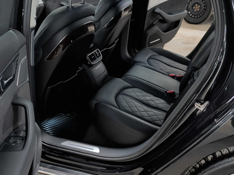 Audi A8 3.0 TDI * * ОБДУХВАНЕ * * CARFAX * * АВТО КРЕДИТ *, снимка 13 - Автомобили и джипове - 53235877