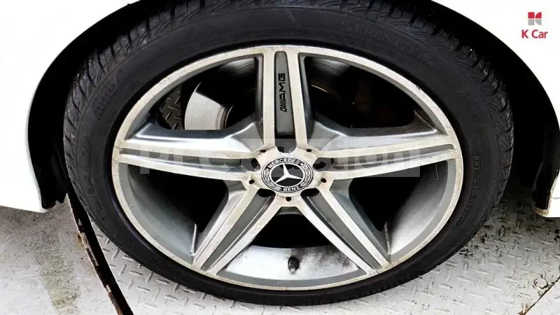 Mercedes-Benz E 300 4matic, снимка 12 - Автомобили и джипове - 54214041