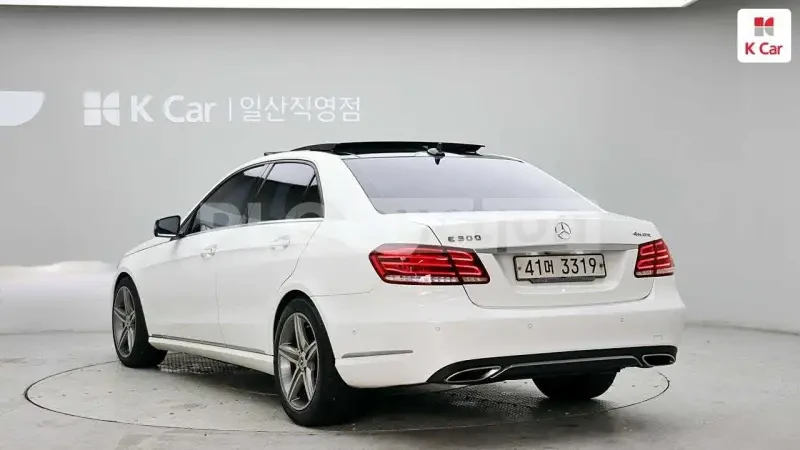 Mercedes-Benz E 300 4matic, снимка 5 - Автомобили и джипове - 54214041