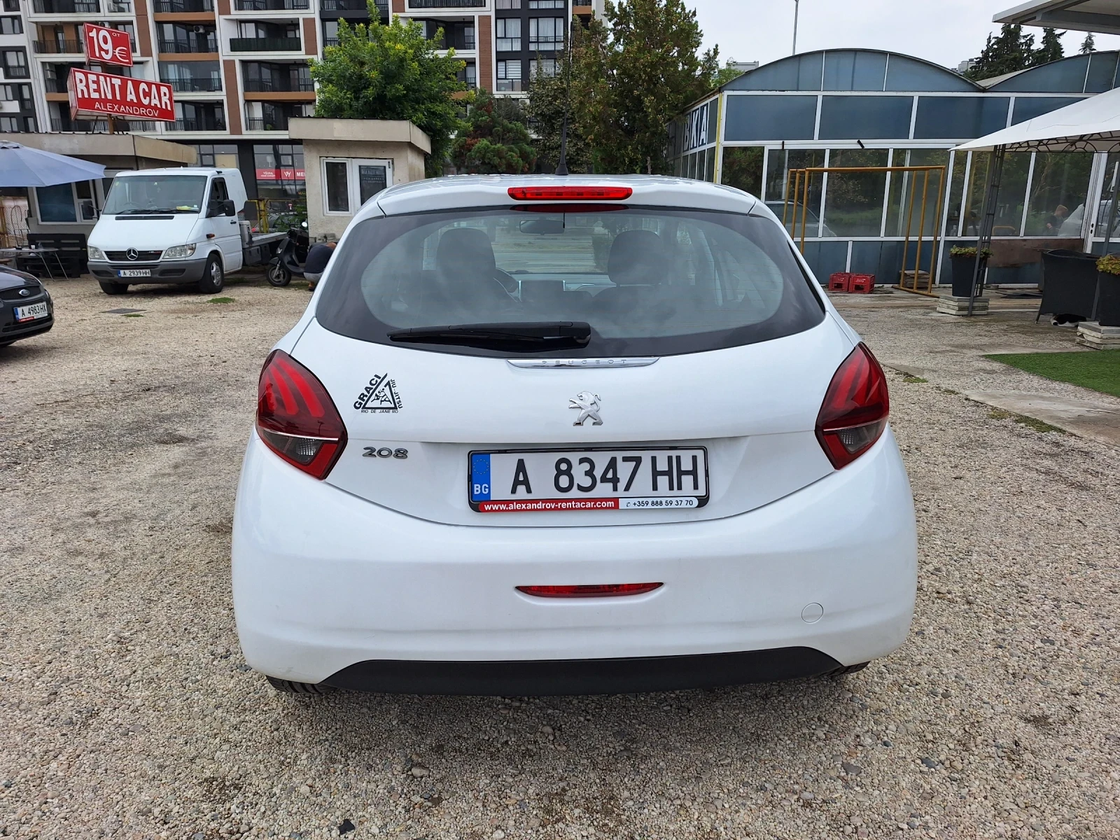 Peugeot 208 1.6 HDI - изображение 6