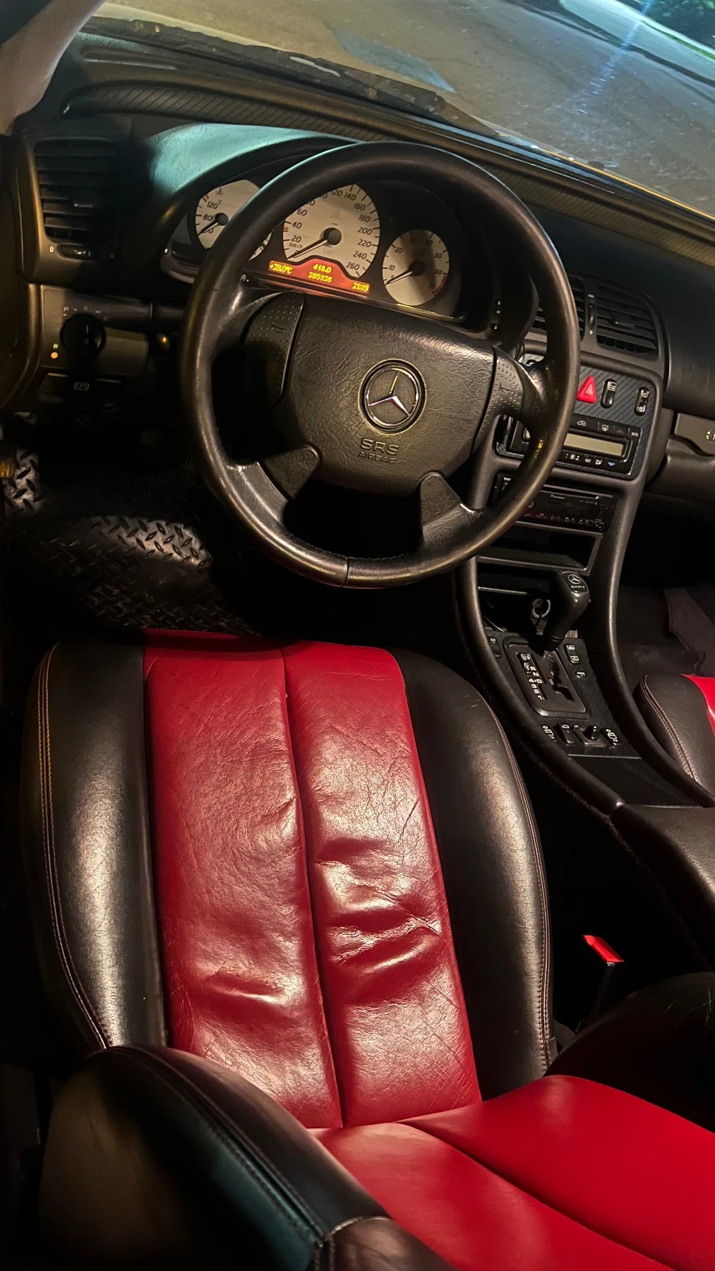 Mercedes-Benz CLK 430 V8 - изображение 4