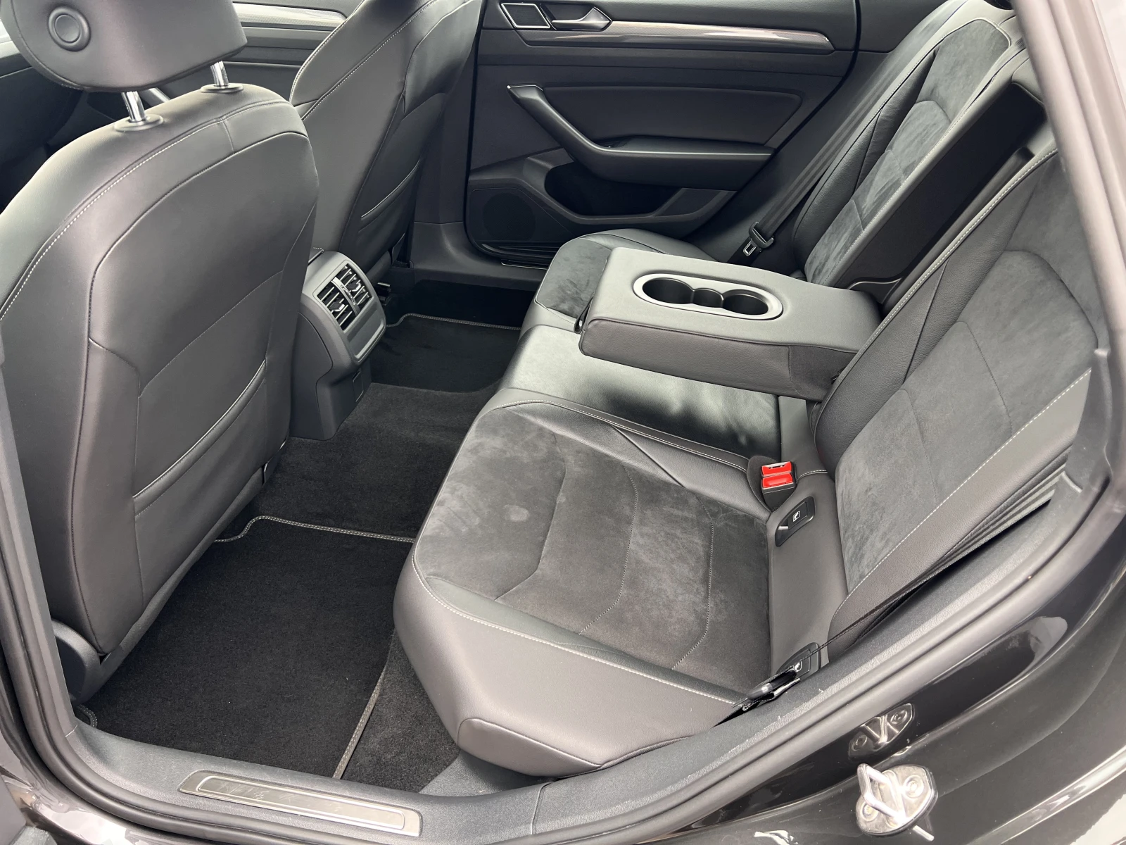 VW Arteon RLine/2.0TSI/272k.c./7AT/4MOTION | Mobile.bg — изображение 9
