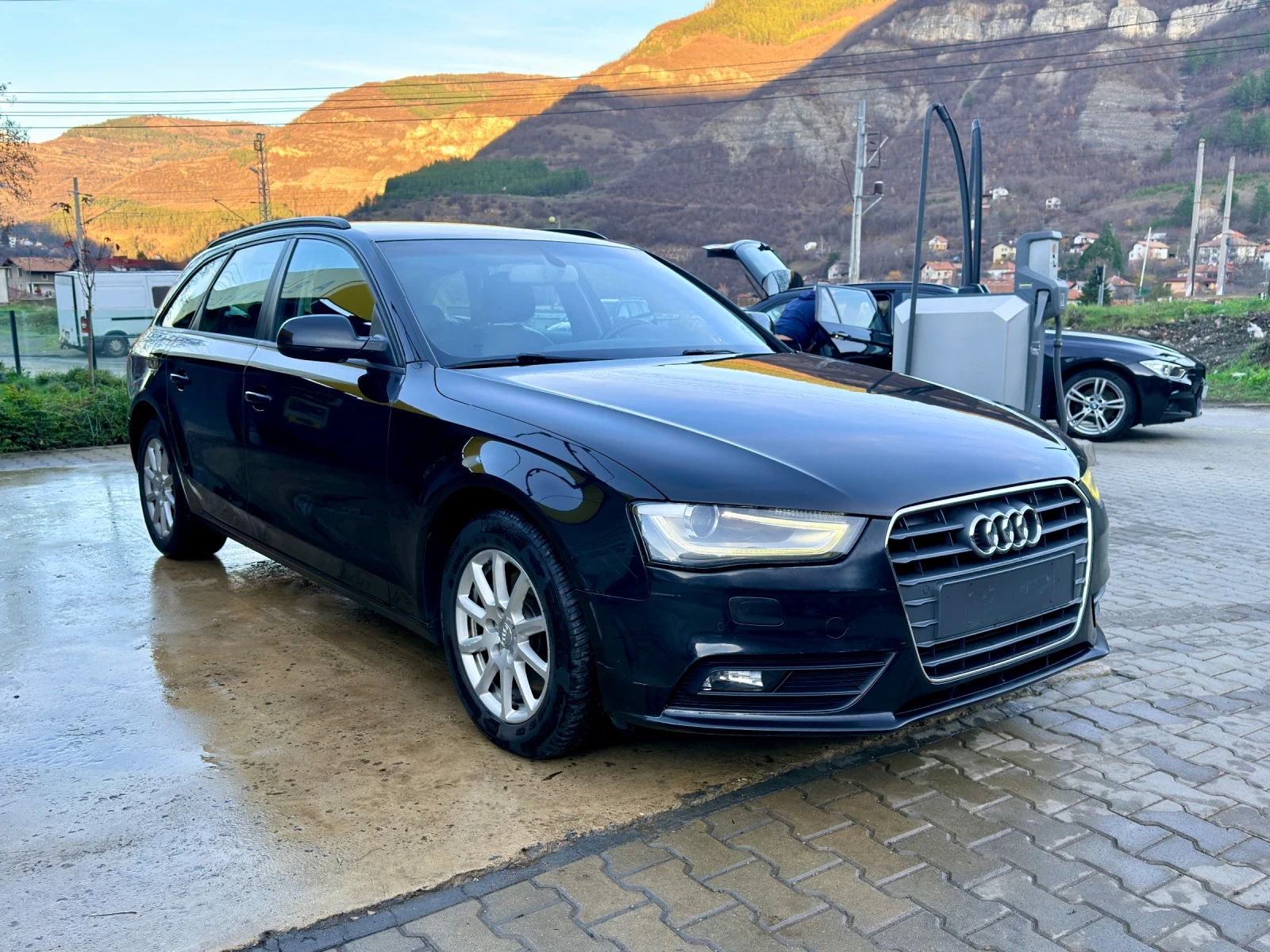 Audi A4 2.0TDI* FULL-LED* НАВИ* КОЖА* 2015г* ИТАЛИЯ*  - изображение 2