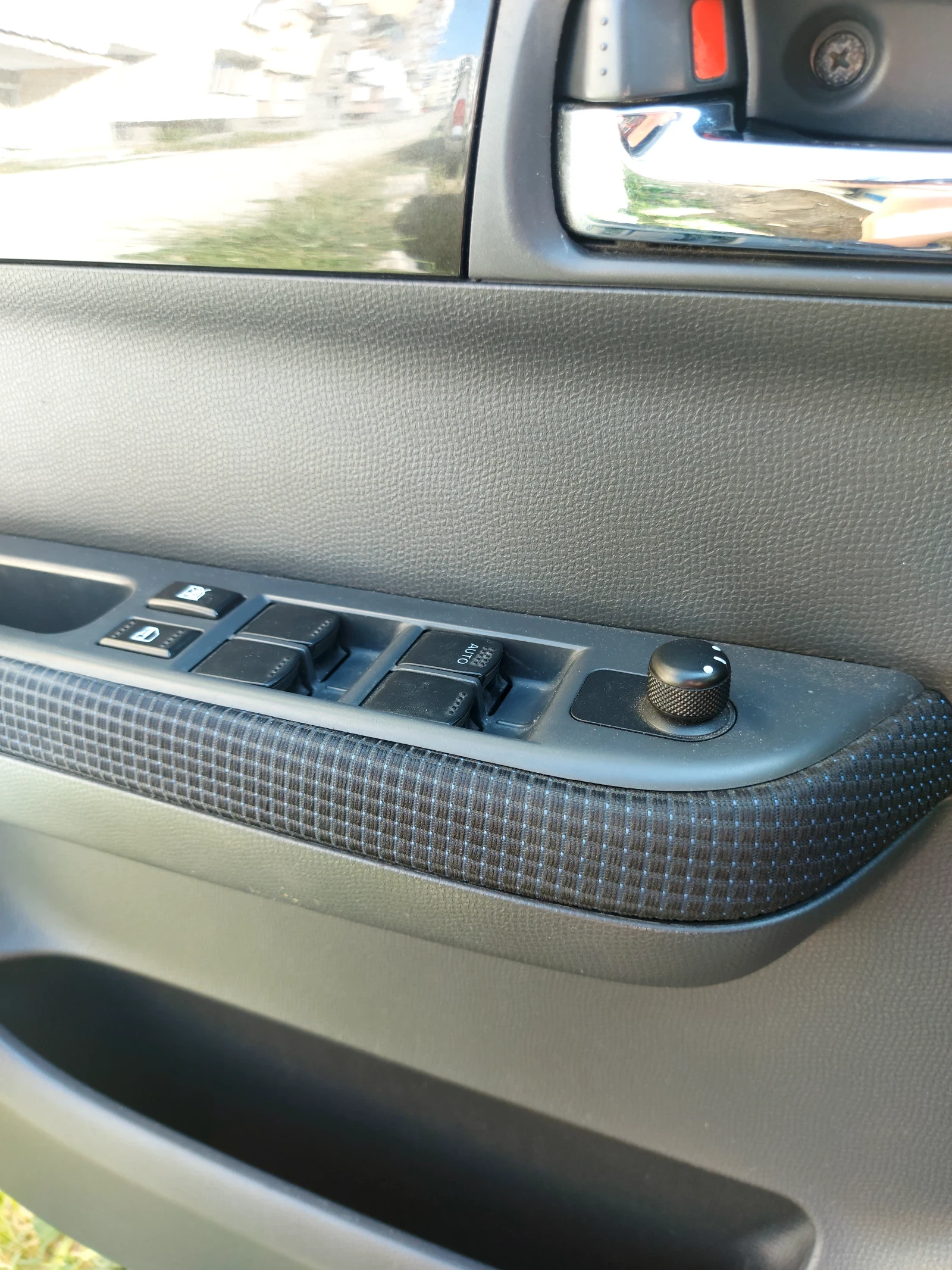 Suzuki Swift 1.3бензин 4х4  - изображение 7