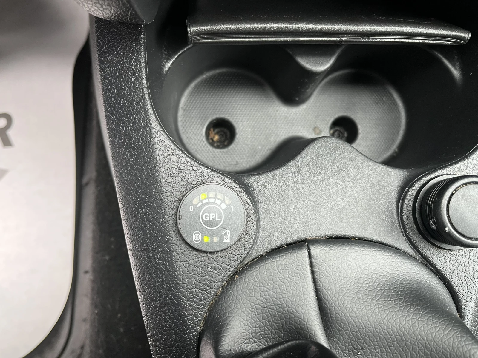 Dacia Logan MCV TCE 90HP + ��� | Mobile.bg � ����������� 14