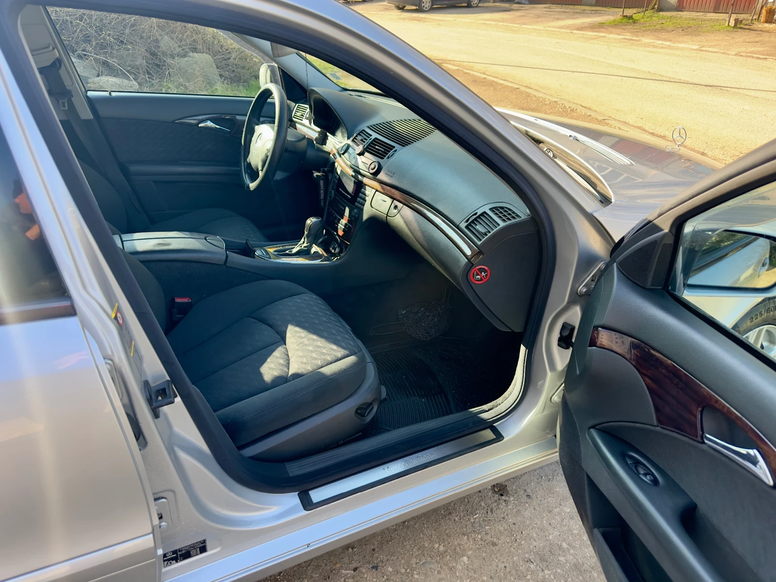 Mercedes-Benz E 220 Е 220 CDI, снимка 11 - Автомобили и джипове - 53715530