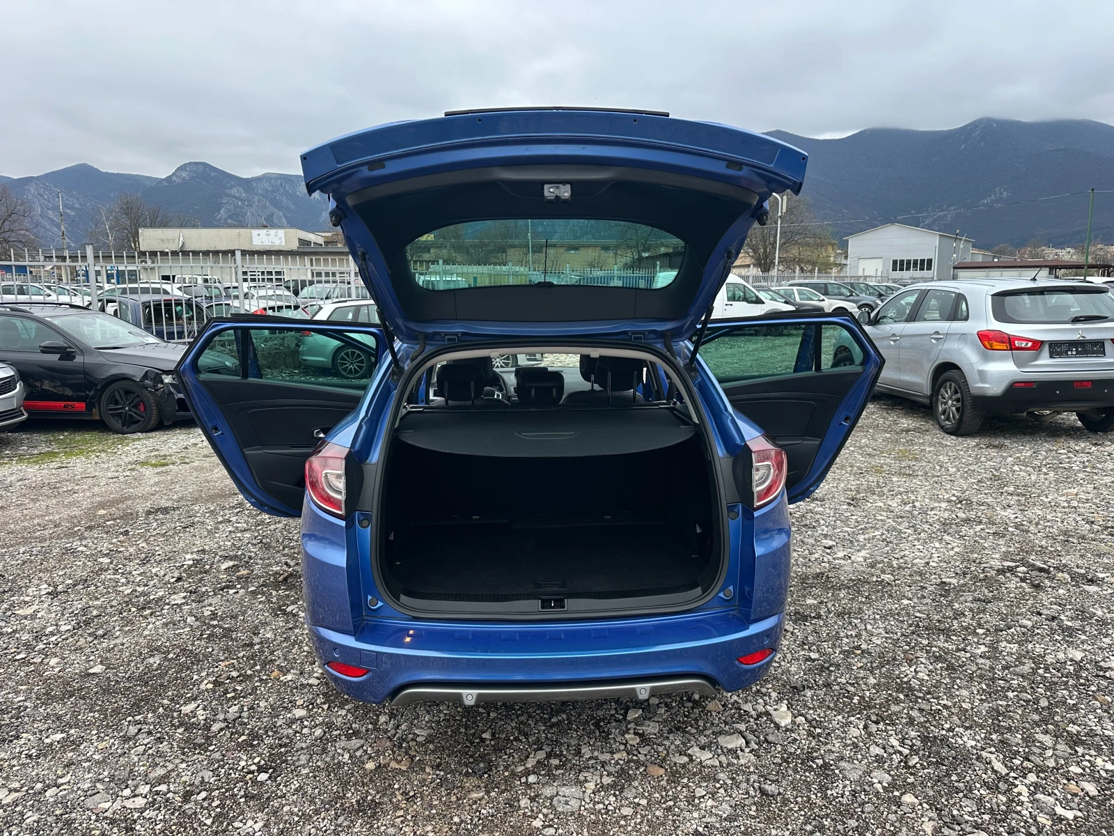 Renault Megane 1.9DCI 131kc GT-LINE FULLL, снимка 16 - Автомобили и джипове - 54041963