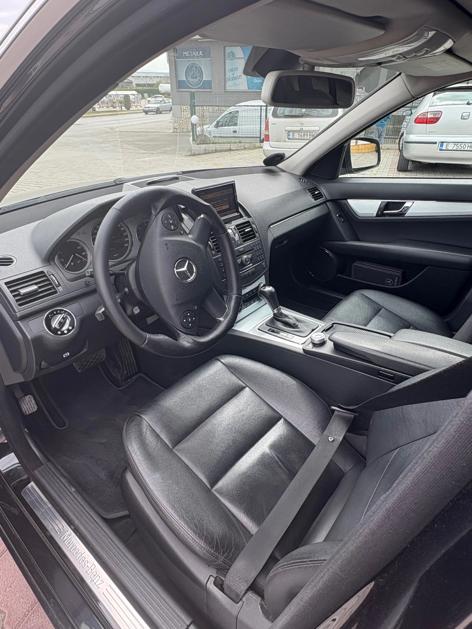 Mercedes-Benz C 320, снимка 8 - Автомобили и джипове - 54226476