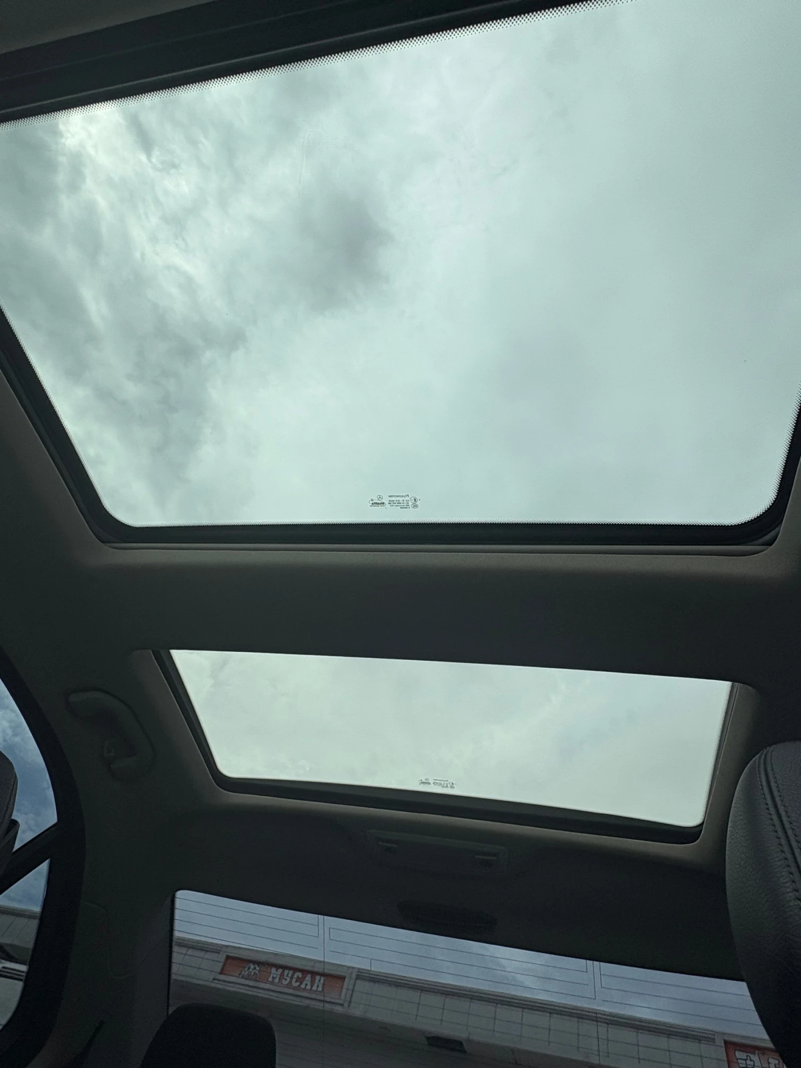 Mercedes-Benz C 320, снимка 9 - Автомобили и джипове - 54226476