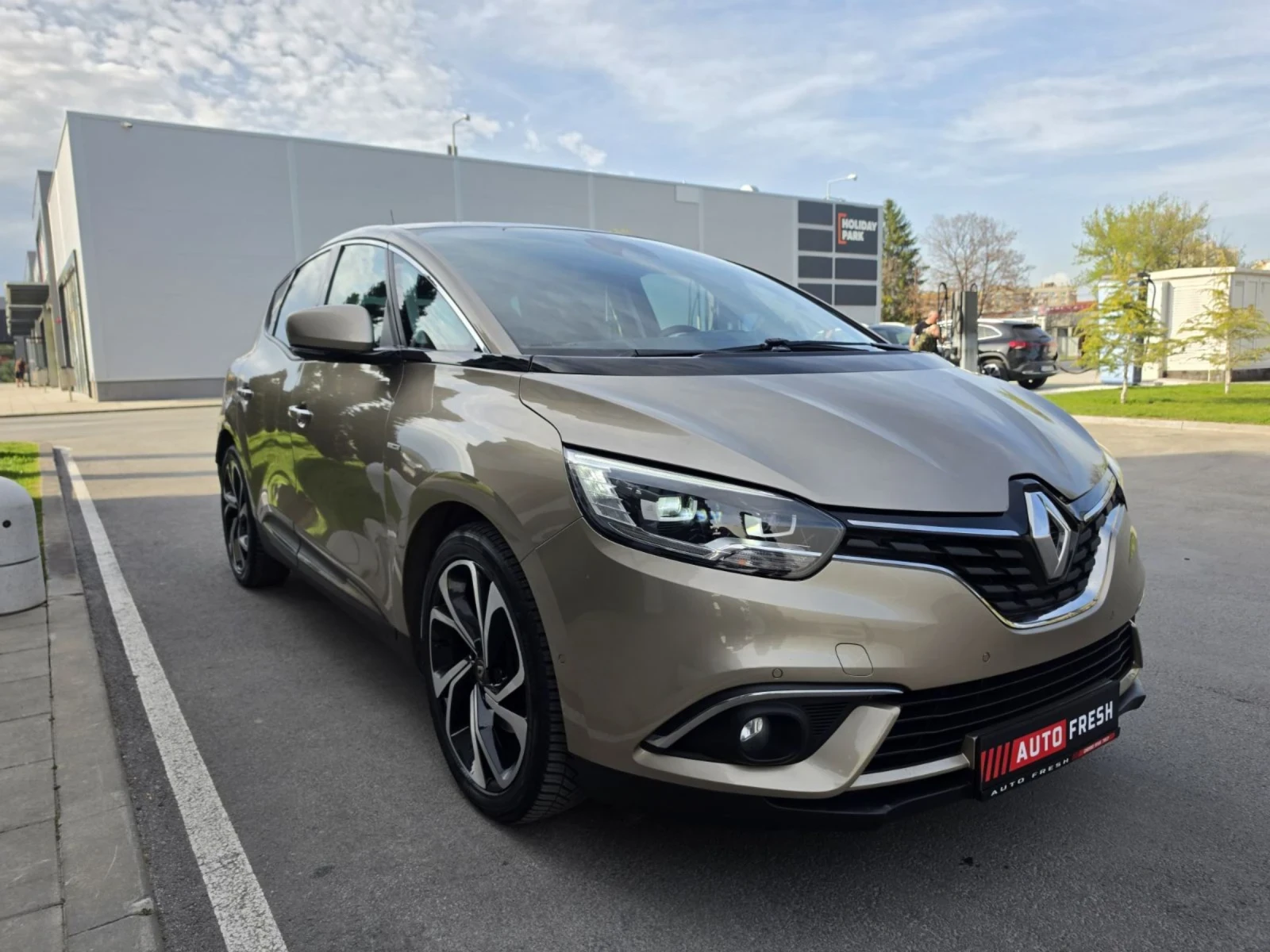 Renault Scenic Регистрирана, , снимка 2 - Автомобили и джипове - 54233029