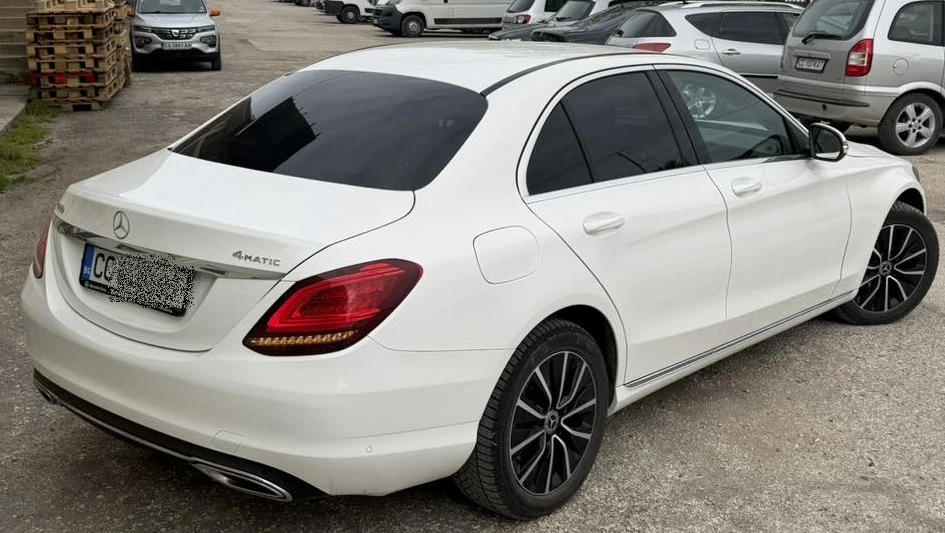 Mercedes-Benz C 200 198hp 4matik 1ви собственик, снимка 16 - Автомобили и джипове - 54296878