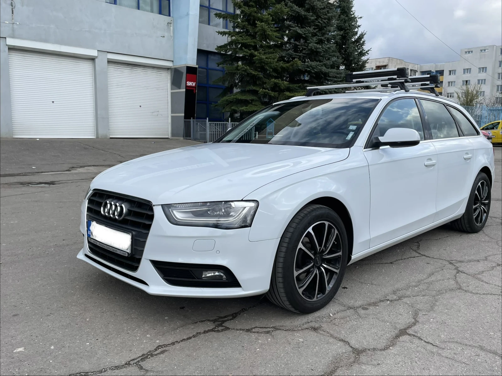 Audi A4 Avant 2.0 TDI, снимка 3 - Автомобили и джипове - 54321389