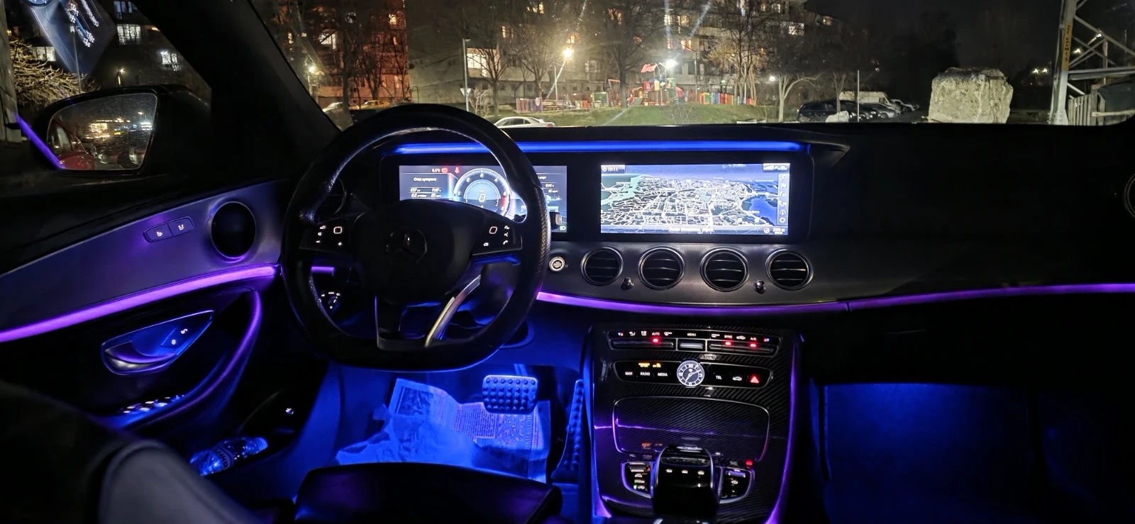 Mercedes-Benz E 220  AMG, снимка 15 - Автомобили и джипове - 54481126