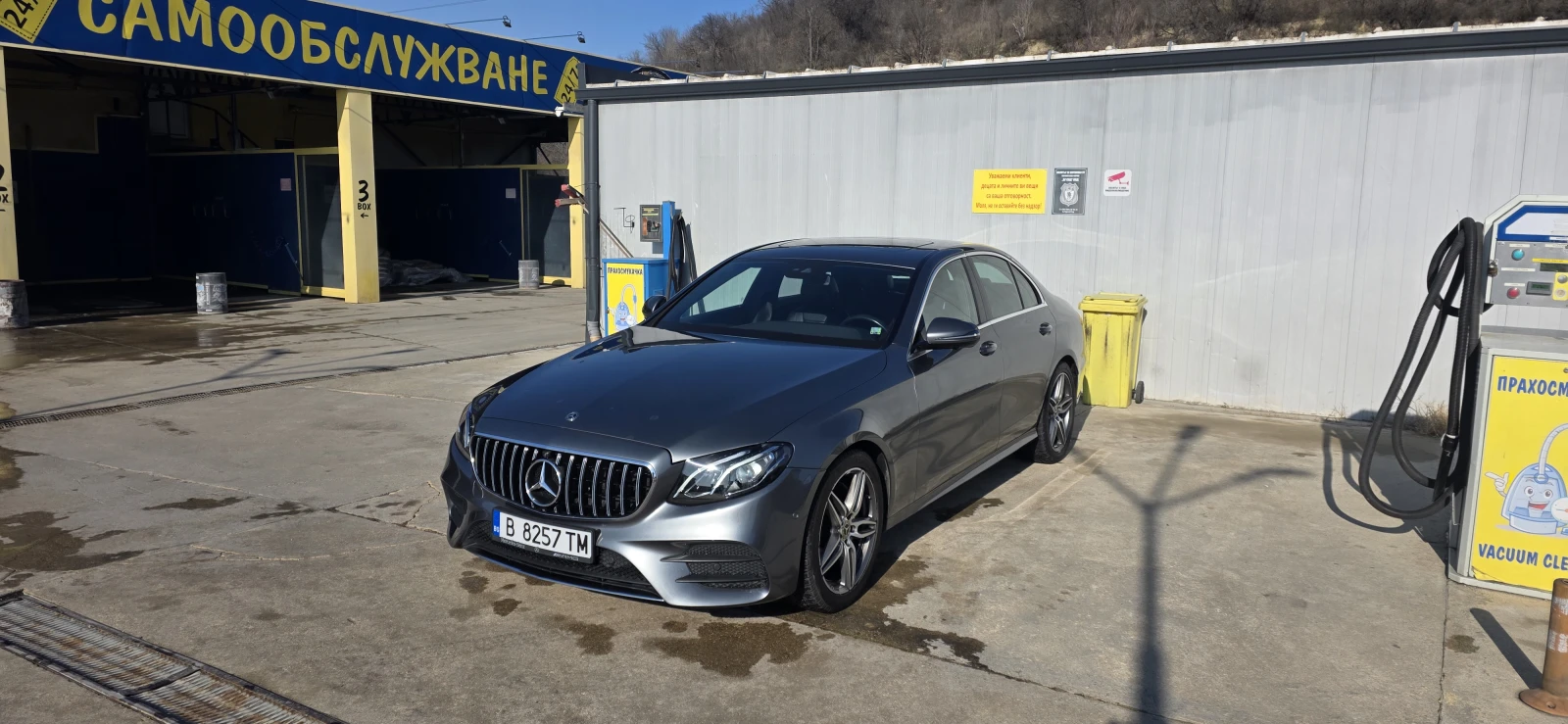 Mercedes-Benz E 220  AMG
