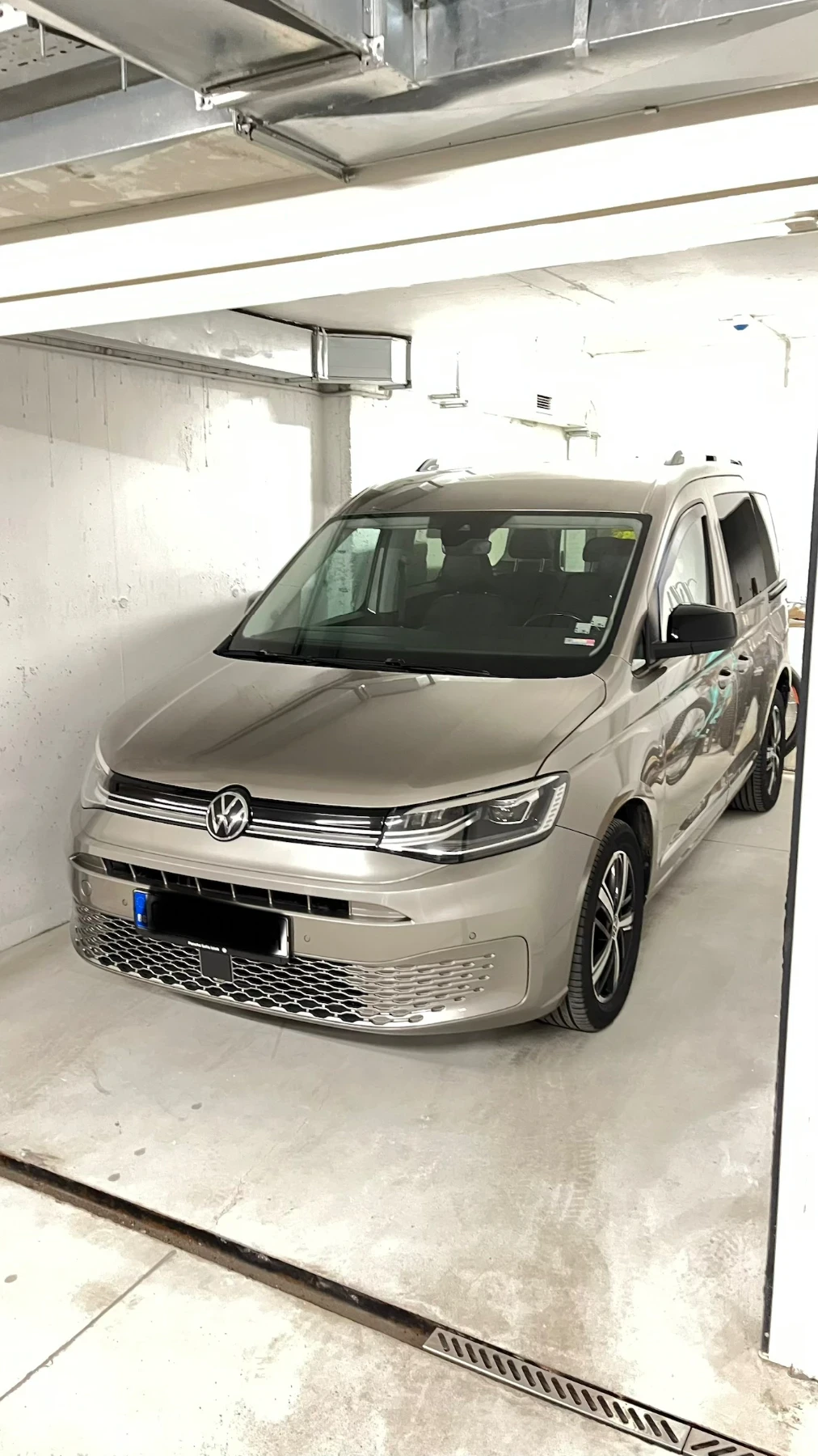 VW Caddy 2.0 TDI  ЦЕНА С ДДС, снимка 3 - Автомобили и джипове - 54931734