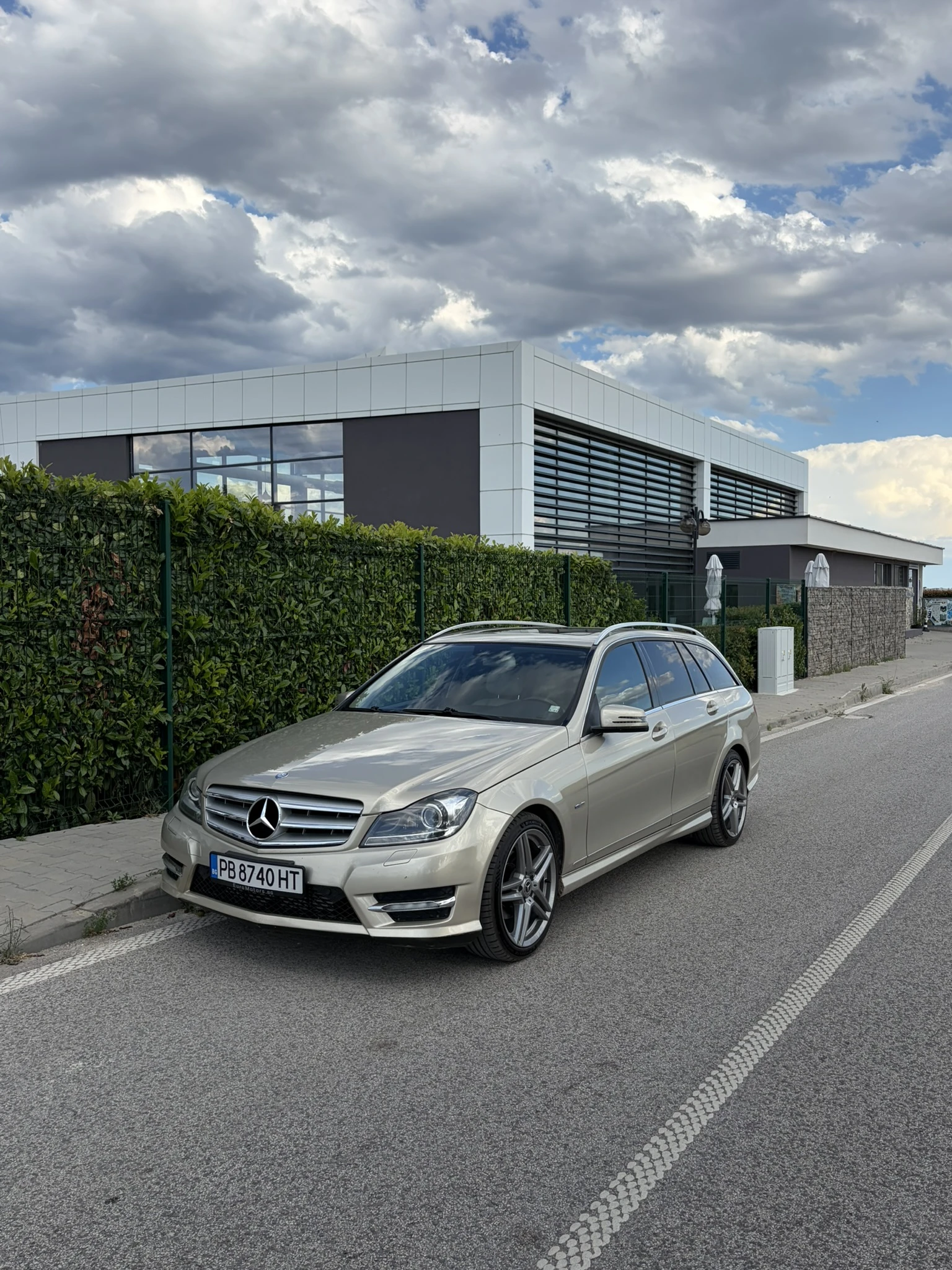 Mercedes-Benz C 220 AMG Line BlueEFFICIENCY, снимка 15 - Автомобили и джипове - 54936433