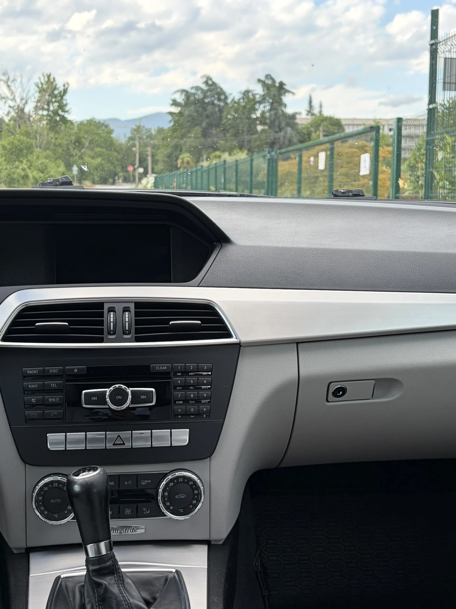 Mercedes-Benz C 220 AMG Line BlueEFFICIENCY, снимка 7 - Автомобили и джипове - 54936433