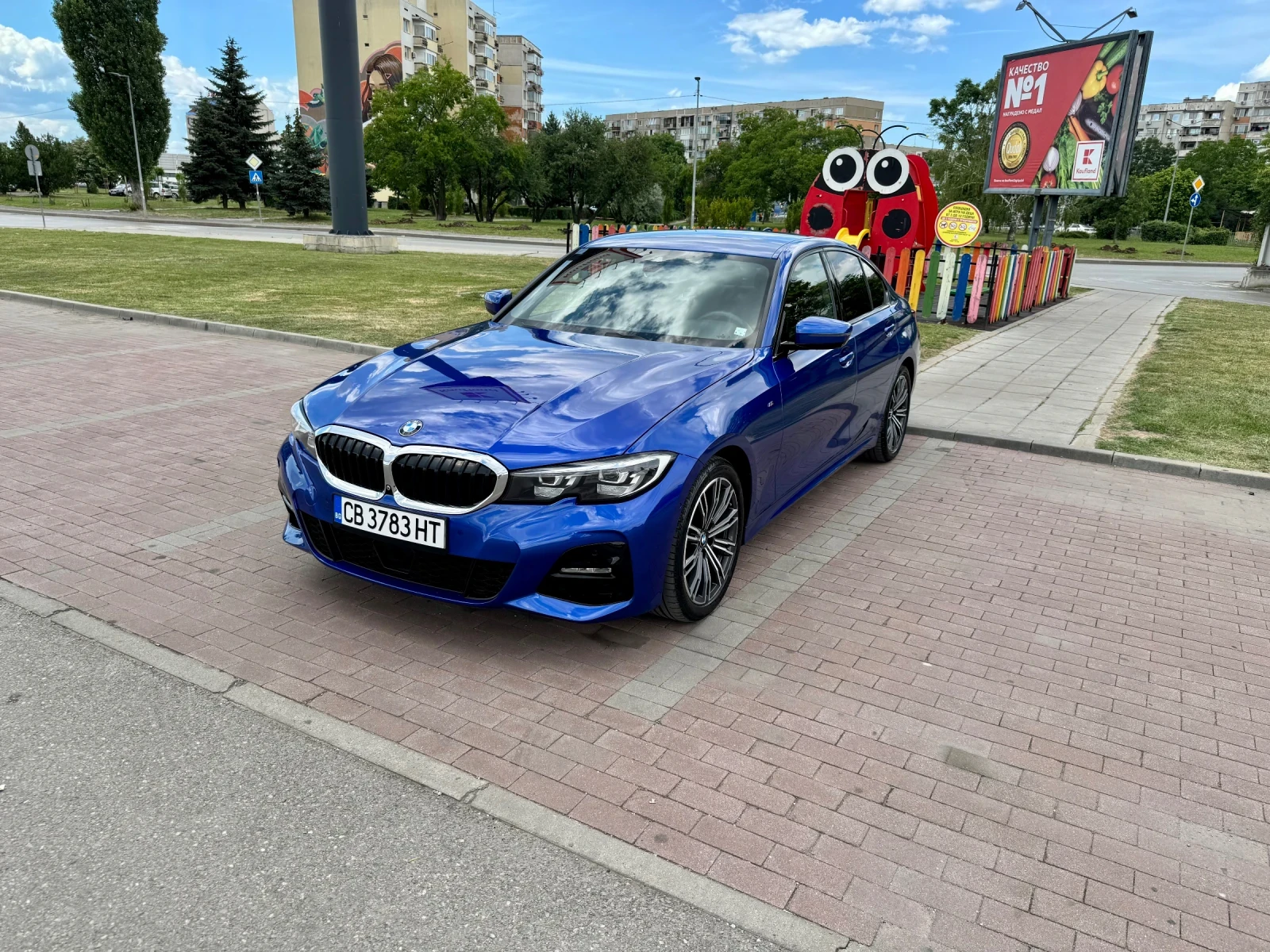 BMW 320 320d xDrive, снимка 15 - Автомобили и джипове - 55050077