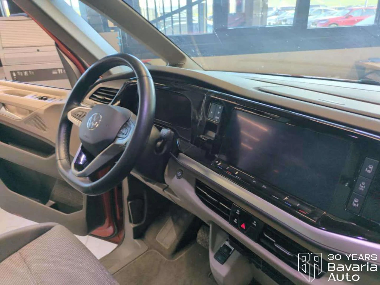 VW Multivan Edition long DSG Easy Open Basic, снимка 9 - Автомобили и джипове - 55674004