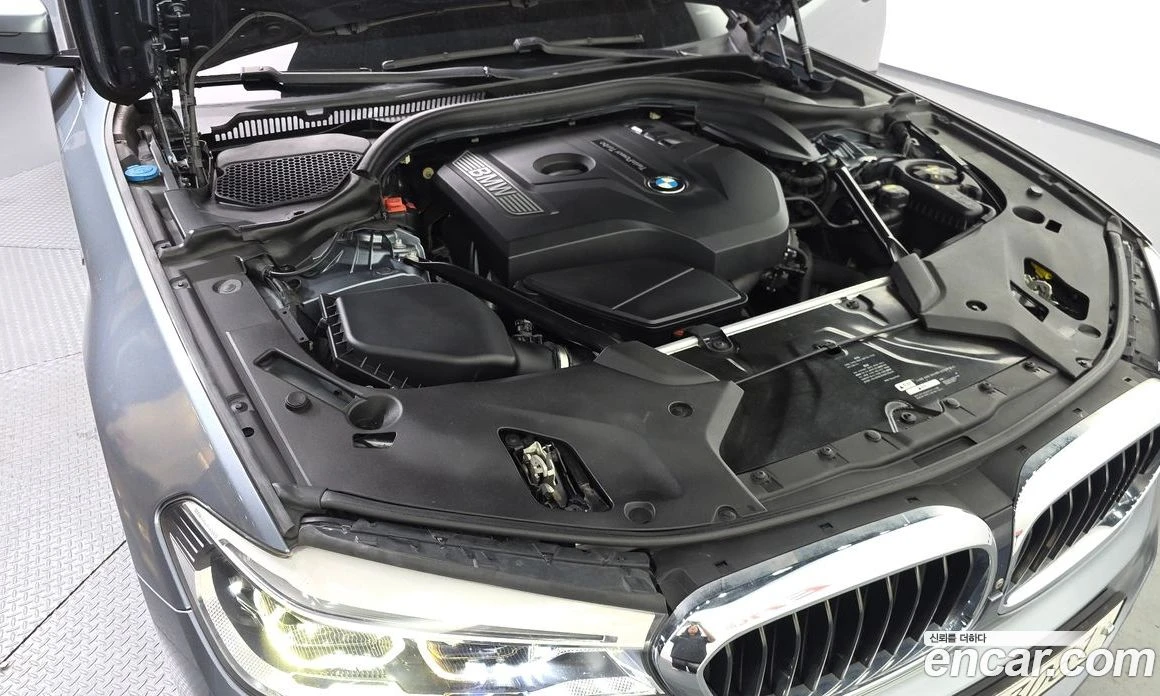 BMW 530 530i M Sport Package Plus, снимка 6 - Автомобили и джипове - 56157009