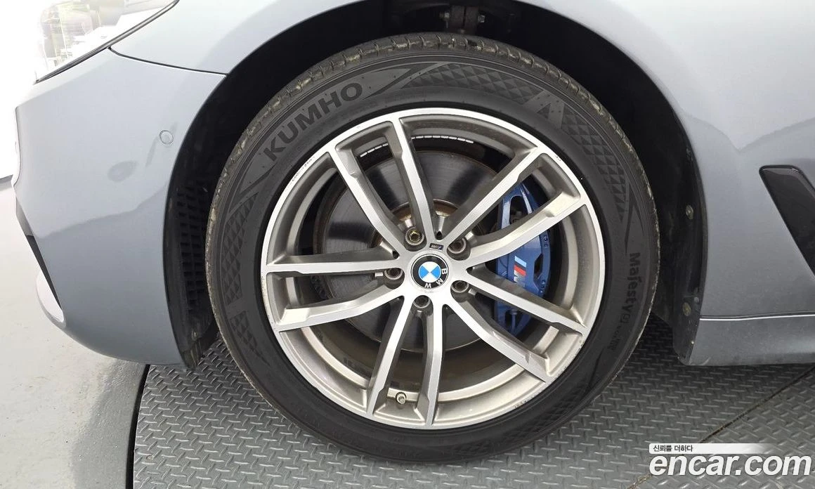 BMW 530 530i M Sport Package Plus, снимка 5 - Автомобили и джипове - 56157009