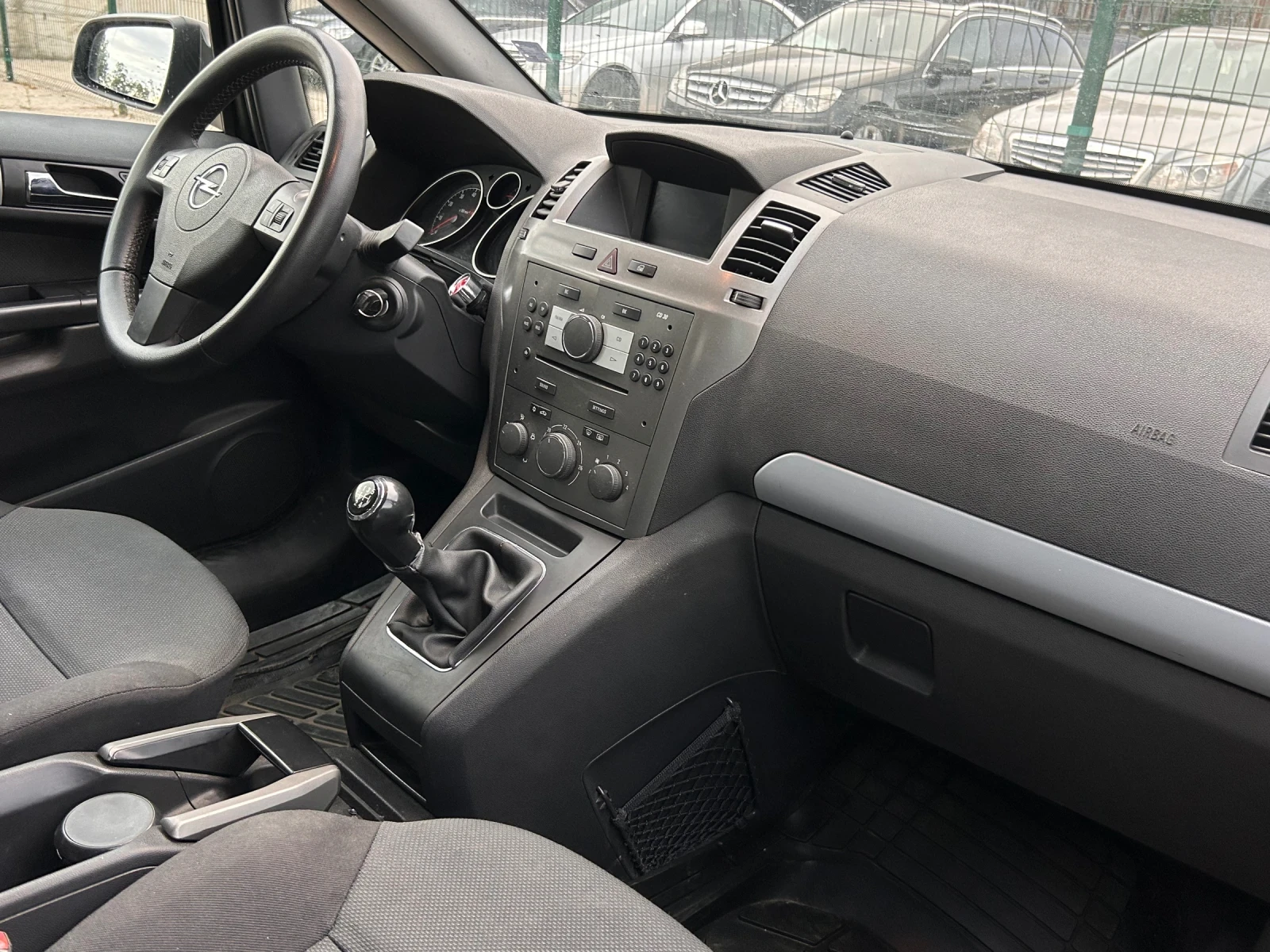 Opel Meriva, снимка 11 - Автомобили и джипове - 56183353