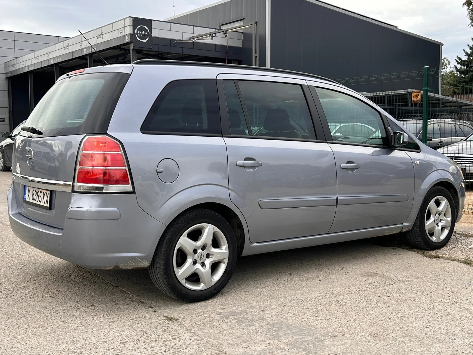 Opel Meriva, снимка 5 - Автомобили и джипове - 56183353