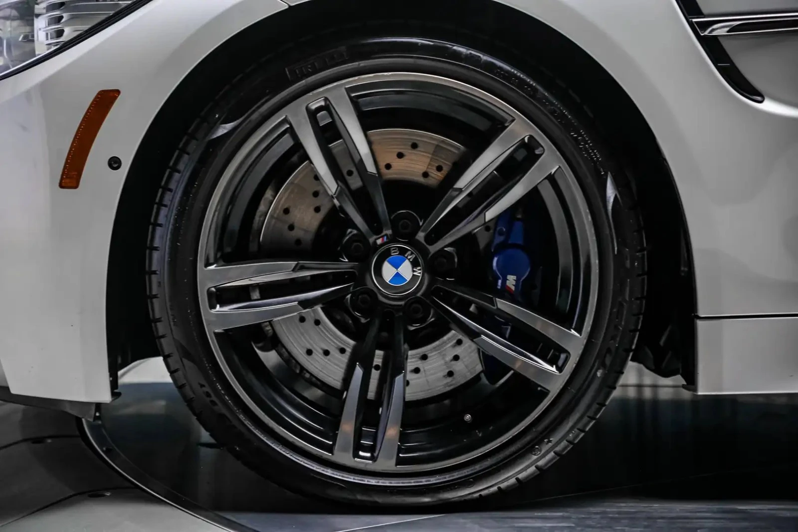 BMW M4 MPERFORMANCEEXHUAST| REDINT| 1OWNER| NOACCIDENTS | Mobile.bg � ����������� 7