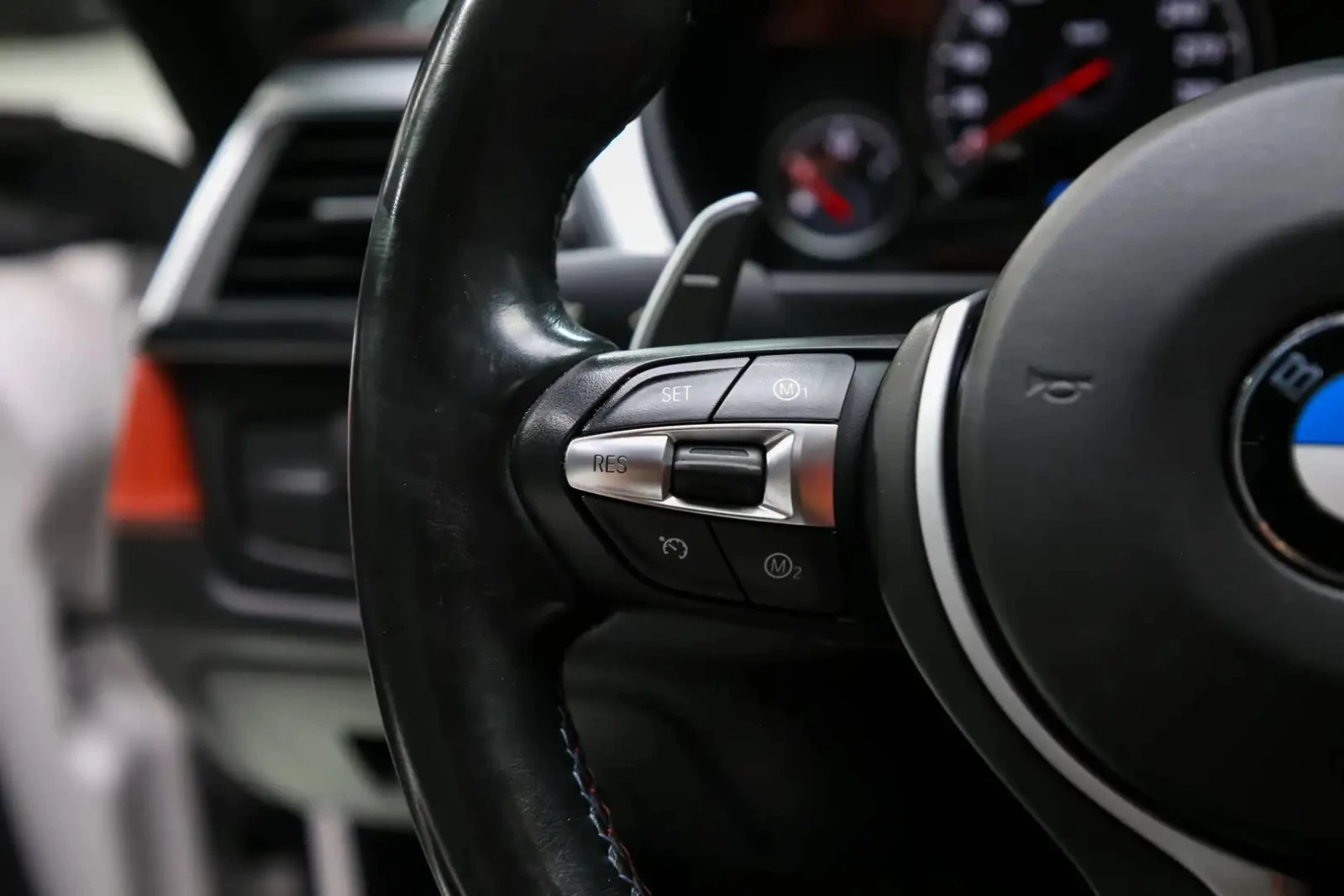 BMW M4 MPERFORMANCEEXHUAST| REDINT| 1OWNER| NOACCIDENTS | Mobile.bg � ����������� 14